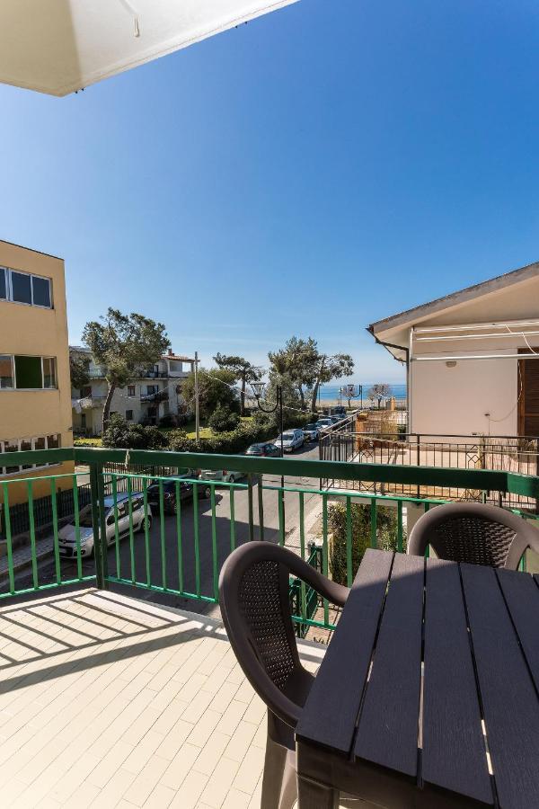 Ad Un Passo Dal Mare Bed and Breakfast Praia a Mare Exteriör bild