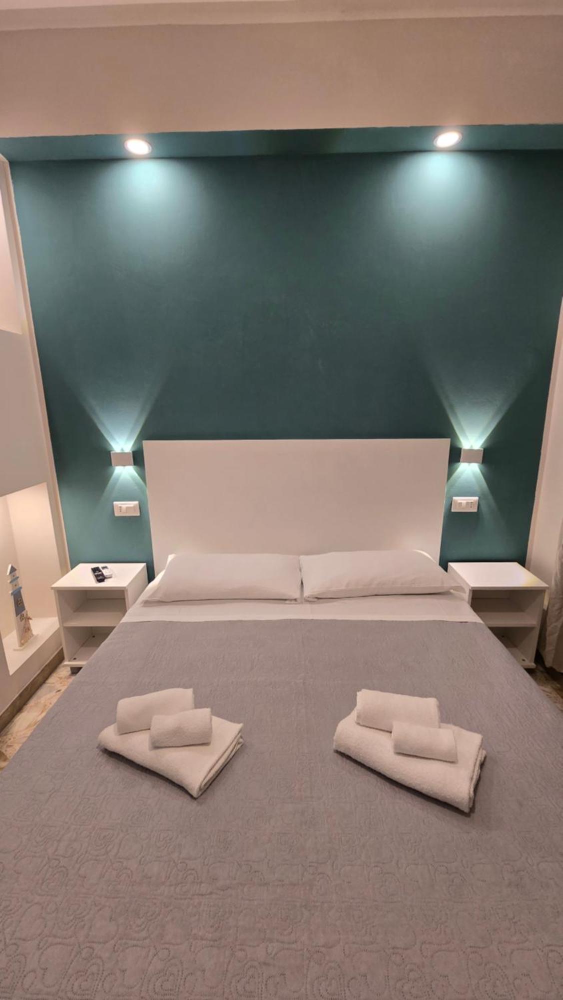 Ad Un Passo Dal Mare Bed and Breakfast Praia a Mare Exteriör bild